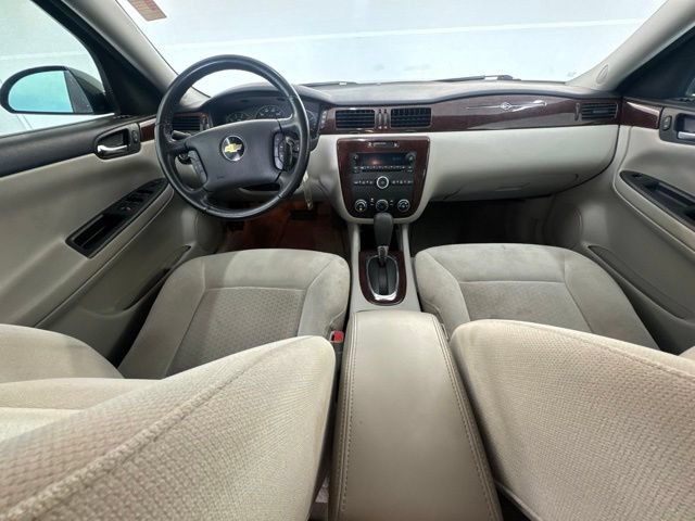 Used 2011 Chevrolet Impala LS FWD image 9