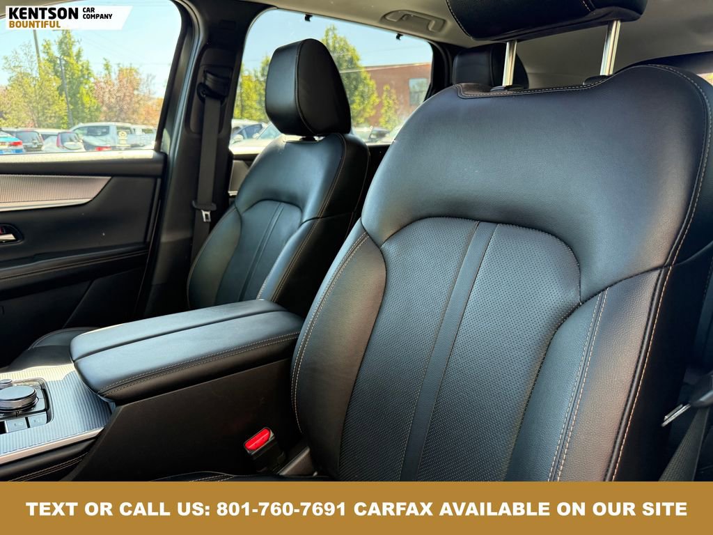 Used 2025 MAZDA CX-90 3.3 Turbo w/ Preferred Package image 32