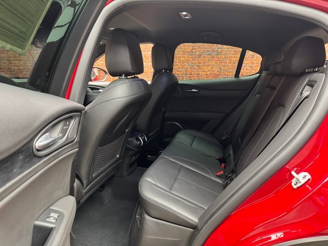 Used 2022 Alfa Romeo Stelvio Sprint image 24