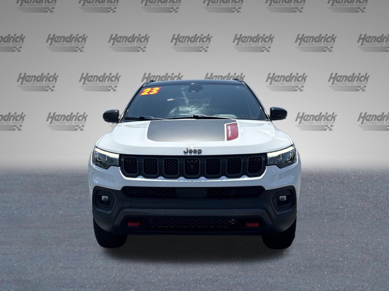 Used 2023 Jeep Compass Trailhawk w/ Trailhawk Elite Group AWD/4WD image 3