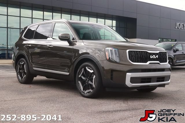Certified 2025 Kia Telluride EX FWD image 3