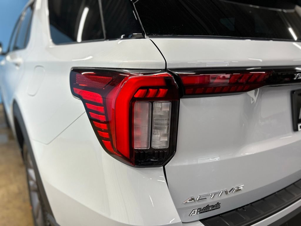 New 2026 Ford Explorer Active w/ Active Comfort Package AWD/4WD image 9