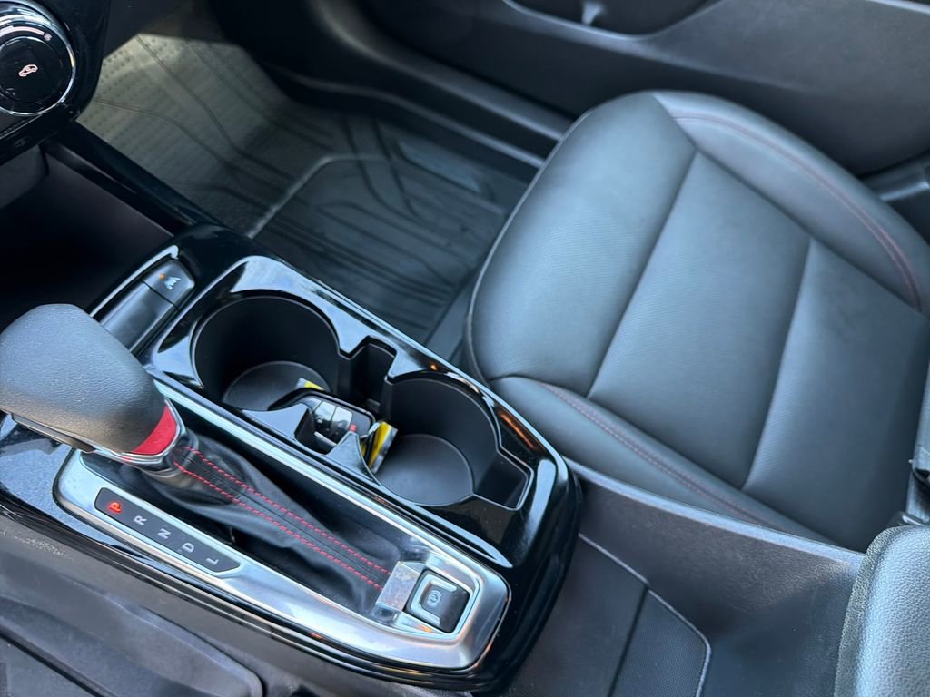 Used 2025 Chevrolet Trax RS w/ Driver Confidence Package FWD image 25