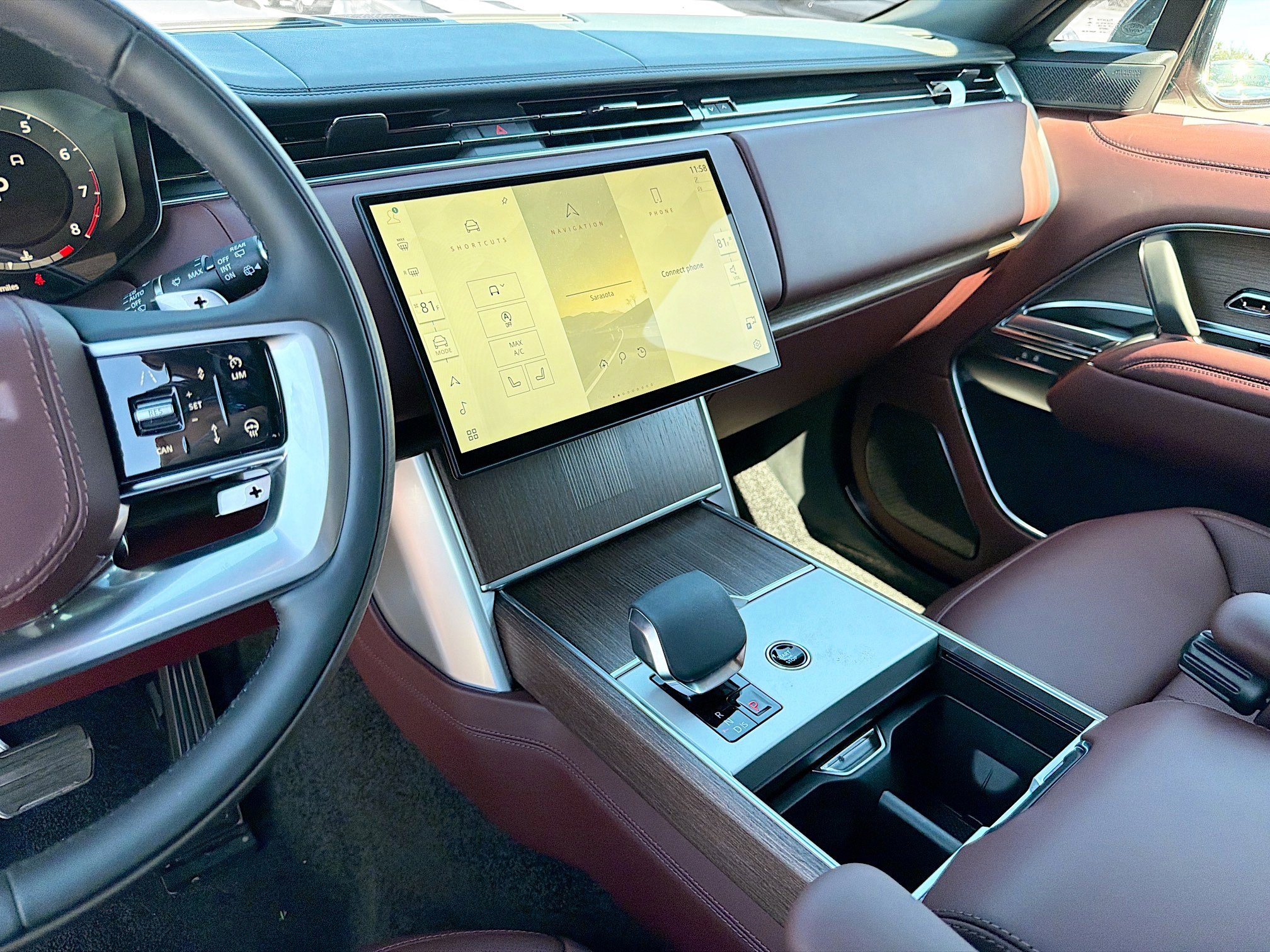 New 2026 Land Rover Range Rover Long Wheelbase Autobiography image 29