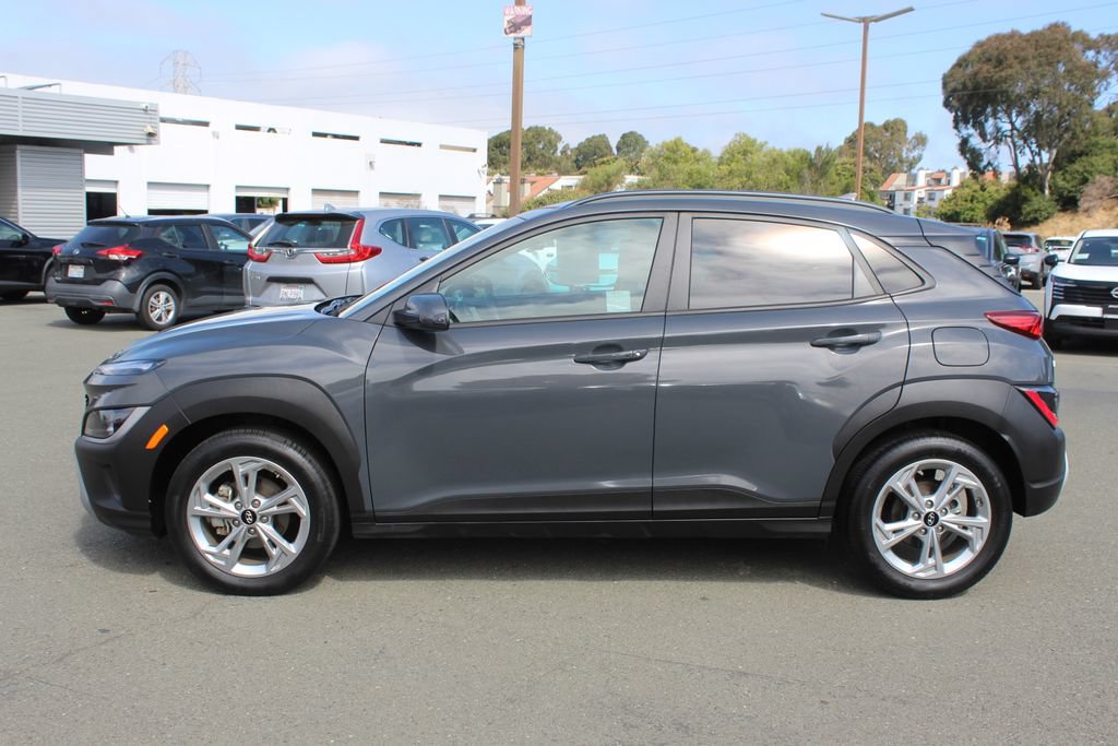 Used 2023 Hyundai Kona SEL w/ Cargo Package FWD image 2