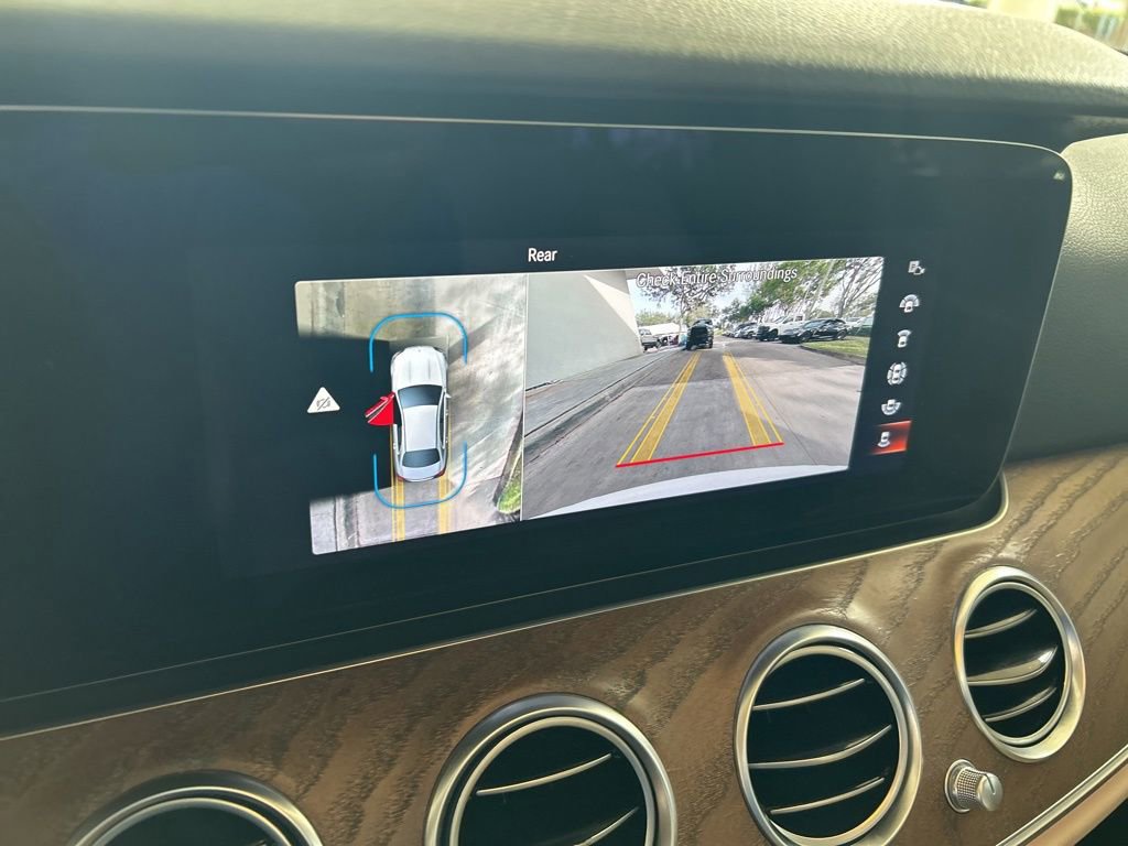 Used 2022 Mercedes-Benz E 350 4MATIC Sedan image 10