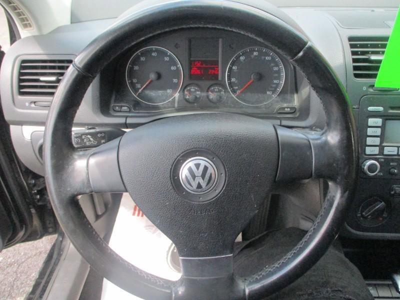 Used 2009 Volkswagen Jetta SE FWD image 13