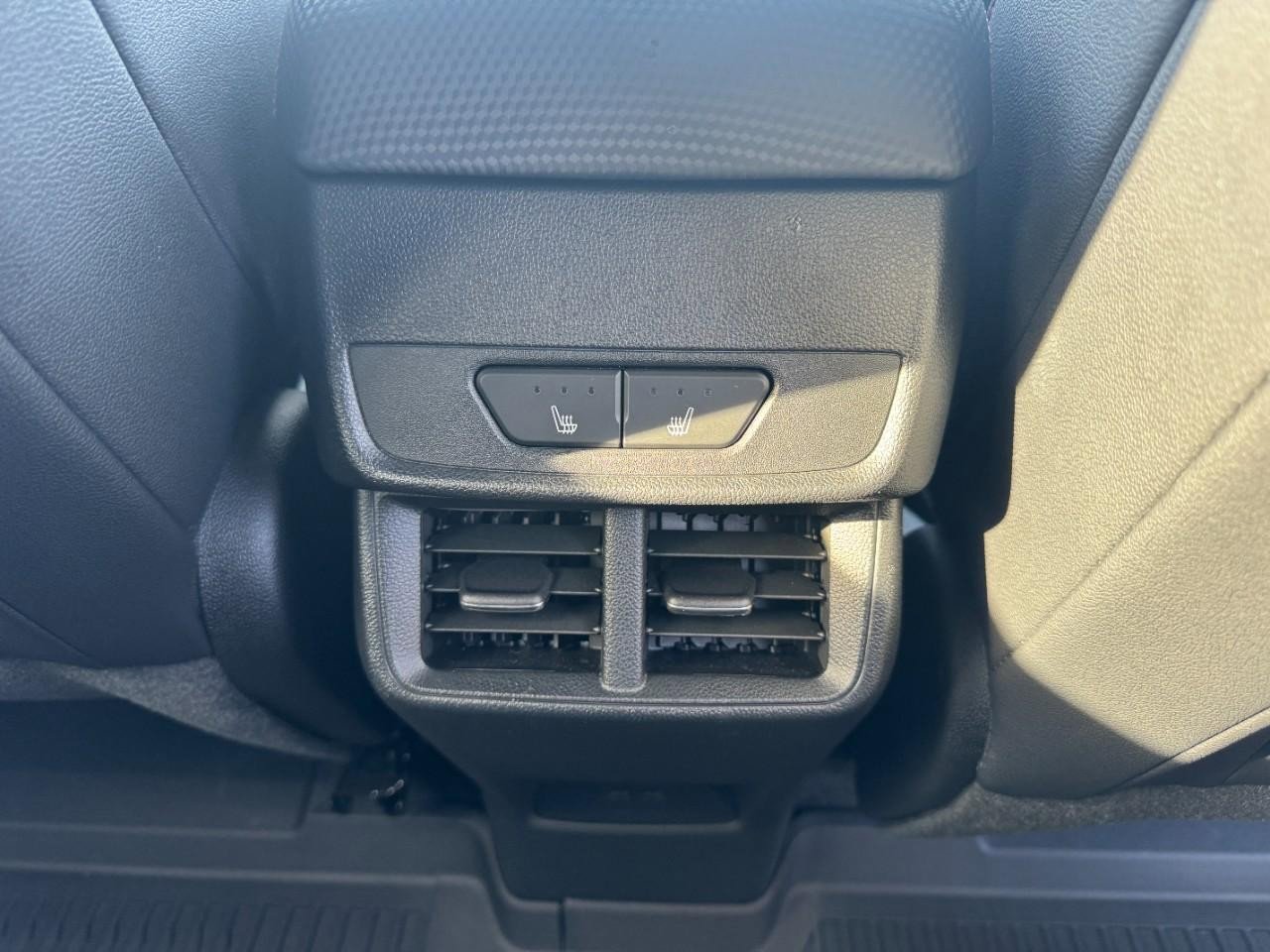 Used 2025 Chevrolet Equinox RS w/ Safety and Technology Package image 12