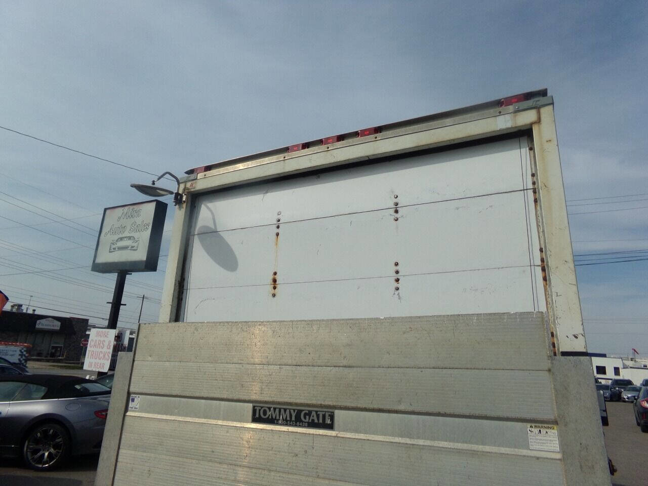 Used 2009 Chevrolet Express 3500 image 31