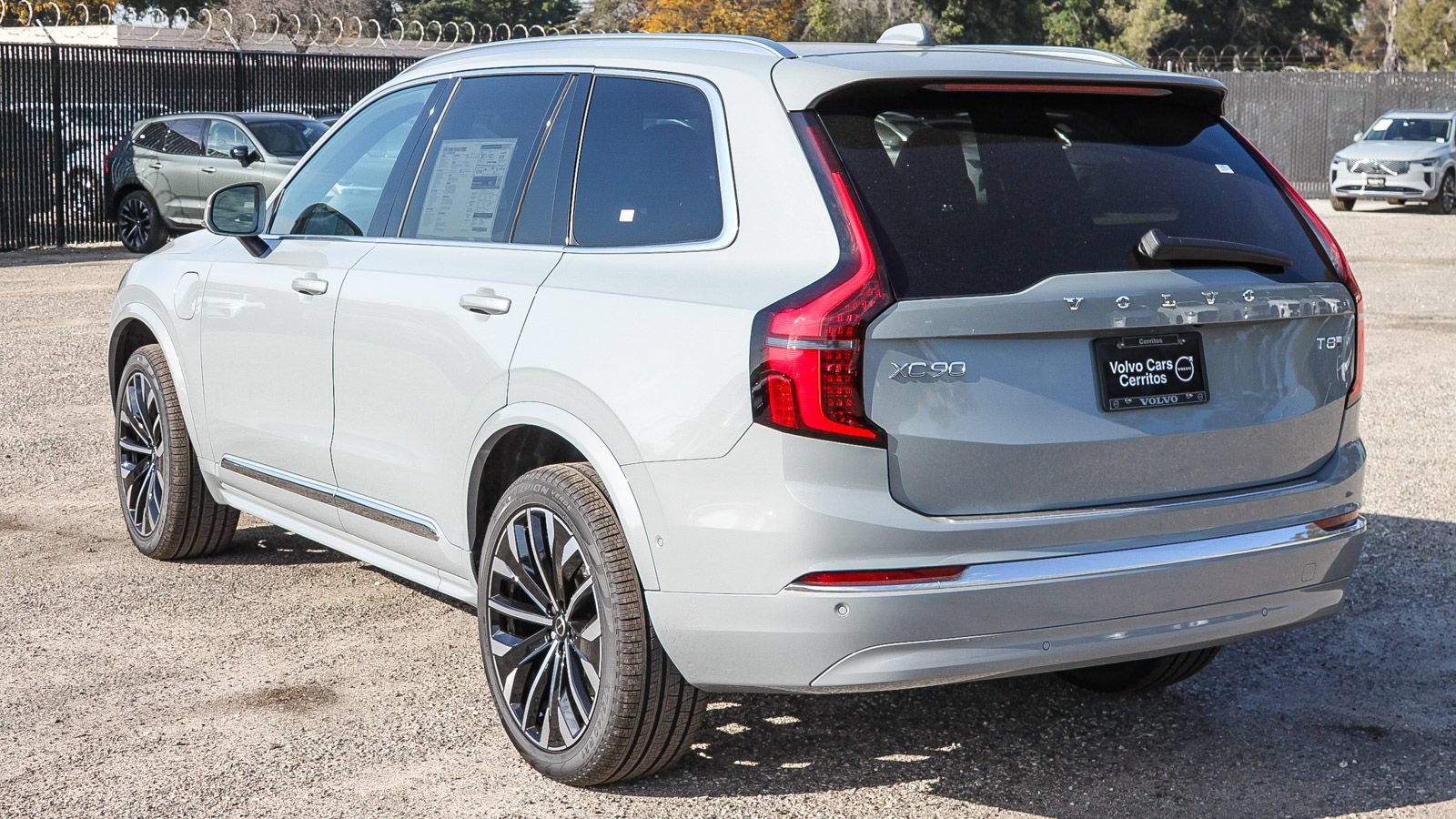 New 2026 Volvo XC90 T8 Plus w/ Protection Package Premier AWD/4WD image 8