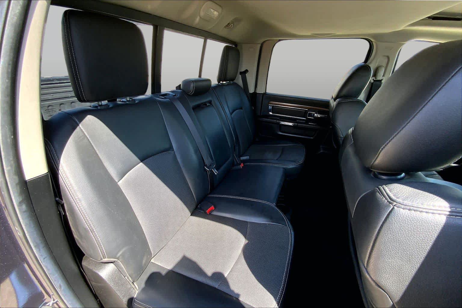 Used 2014 RAM 2500 Laramie w/ Convenience Group AWD/4WD image 20