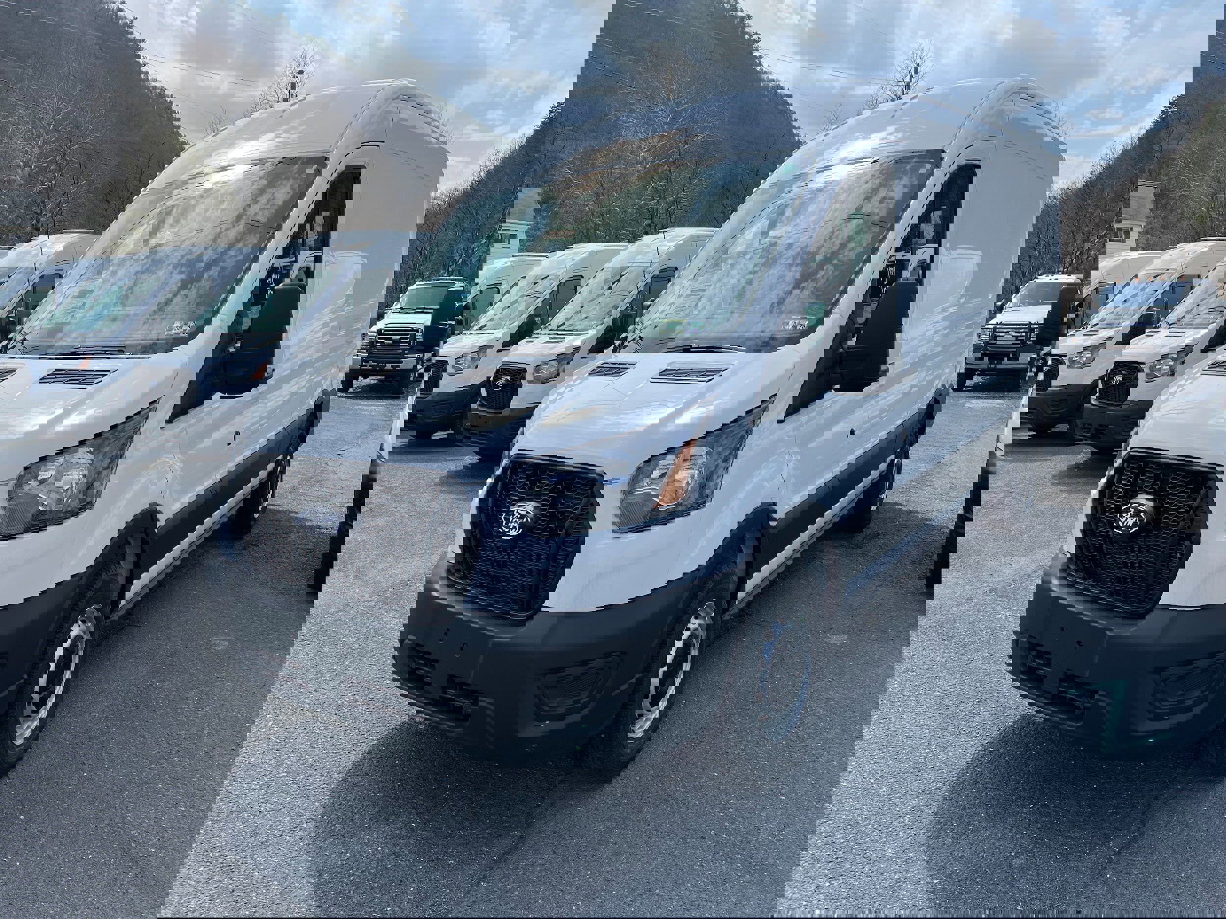 New 2026 Ford Transit 250 148 Medium Roof video 2