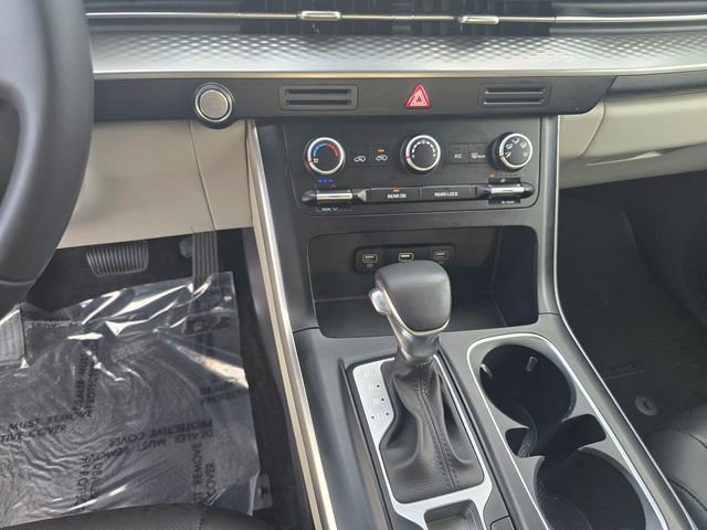 Used 2024 Kia Carnival LX FWD image 36