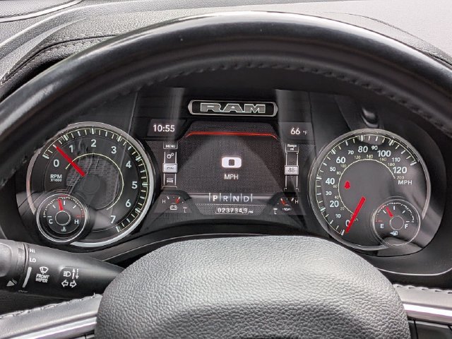 Used 2023 RAM 1500 Laramie AWD/4WD image 27