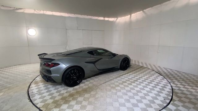 Used 2023 Chevrolet Corvette Z06 RWD image 3