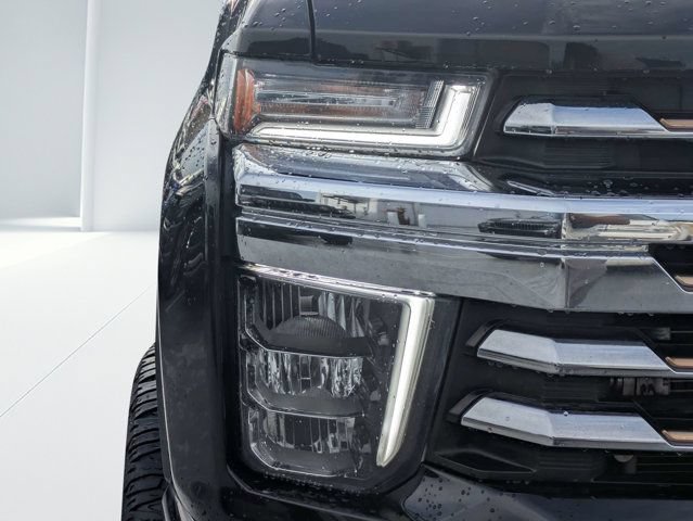 Used 2021 Chevrolet Silverado 2500 High Country w/ Z71 Off-Road Package AWD/4WD image 9