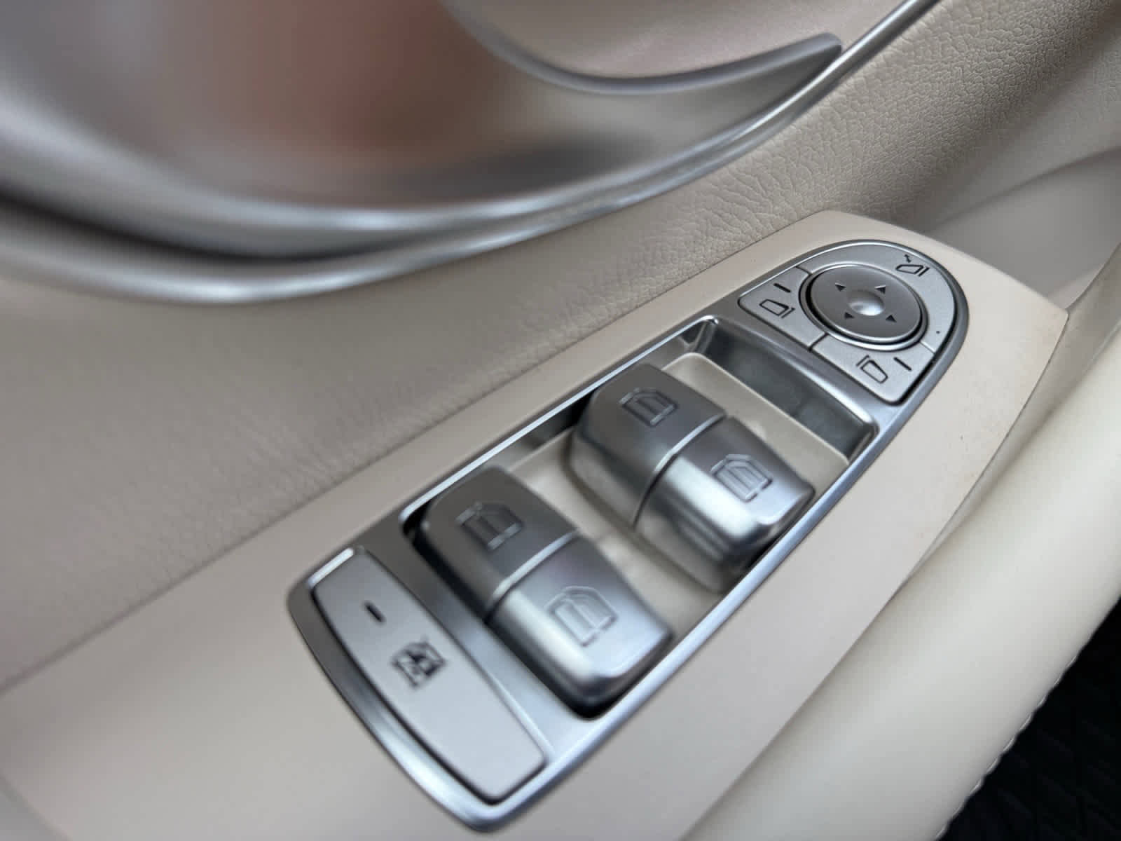 Certified 2022 Mercedes-Benz E 450 Cabriolet image 22