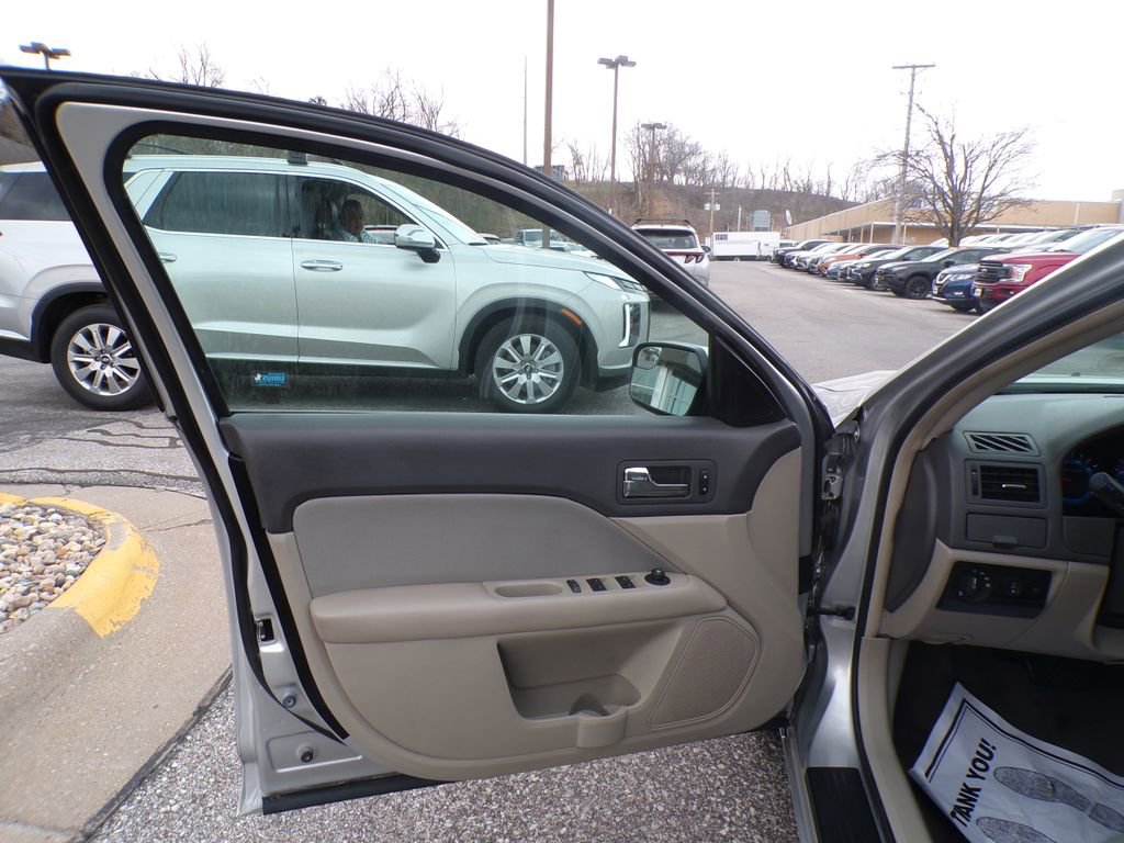 Used 2012 Ford Fusion SE FWD image 13