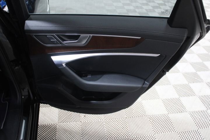 Used 2020 Audi A6 2.0T Premium image 25