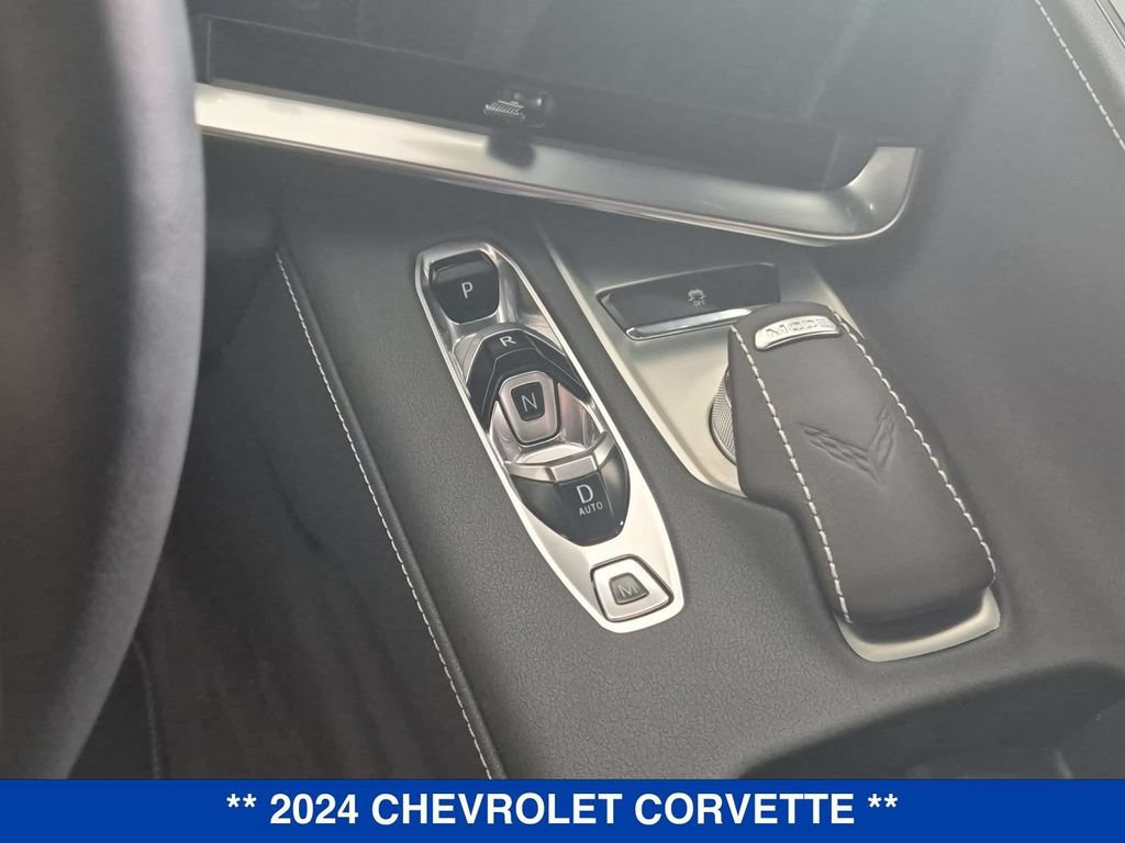 Used 2024 Chevrolet Corvette Stingray Convertible w/ Z51 Performance Package RWD image 21