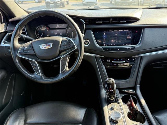 Used 2021 Cadillac XT5 Premium Luxury image 12