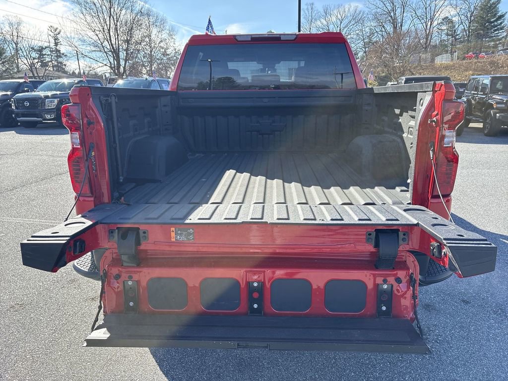 New 2025 Chevrolet Silverado 1500 Custom Trail Boss w/ LPO, Dark Essentials Package image 26