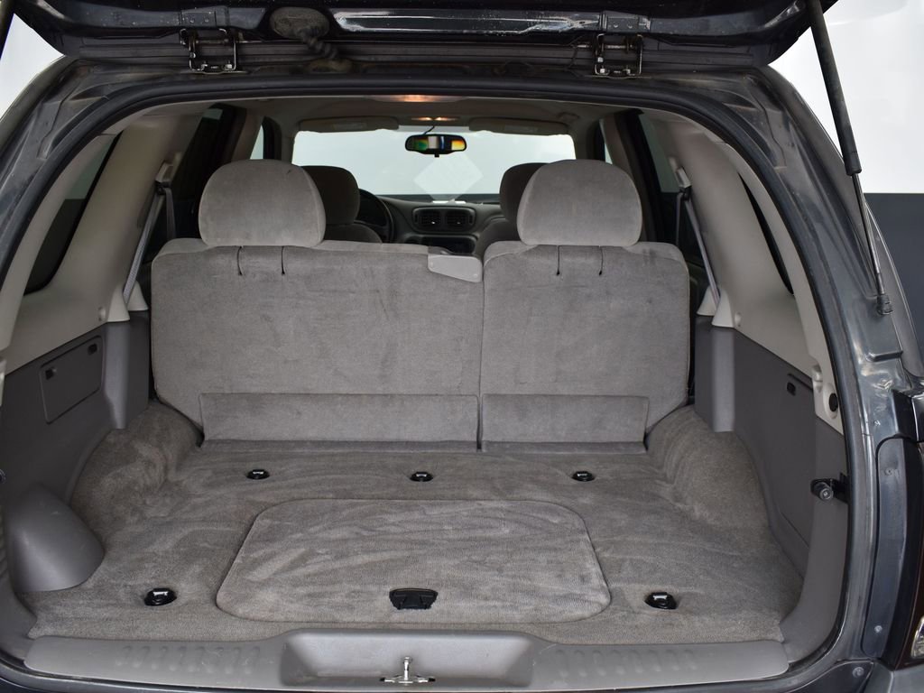 Used 2005 Chevrolet TrailBlazer LS w/ LS Preferred Equipment Group AWD/4WD image 12