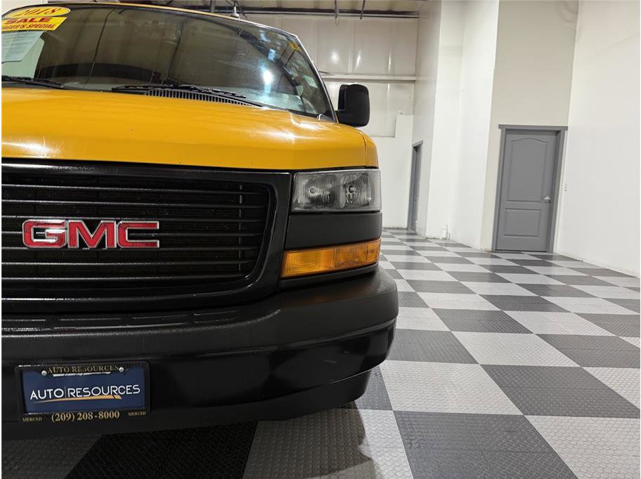 Used 2018 GMC Savana 2500 Extended w/ Driver Convenience Package image 10