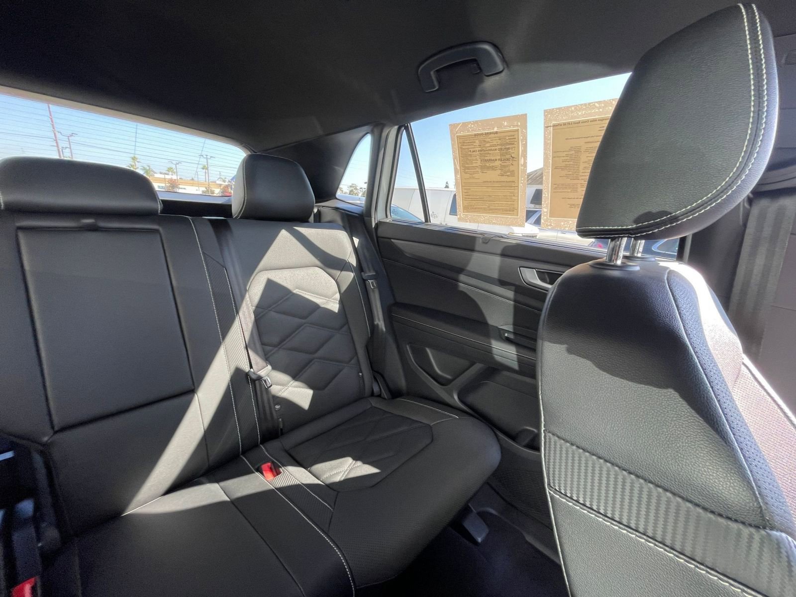 Used 2025 Volkswagen Atlas Cross Sport SE image 37