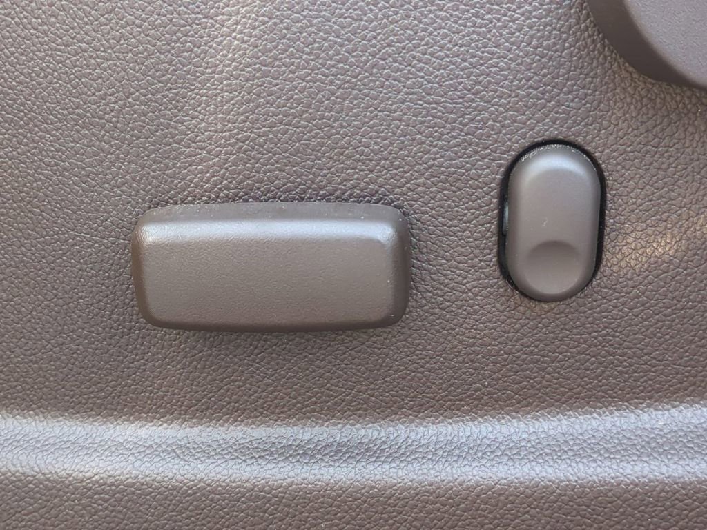 Used 2019 GMC Canyon SLT w/ Trailering Package image 20