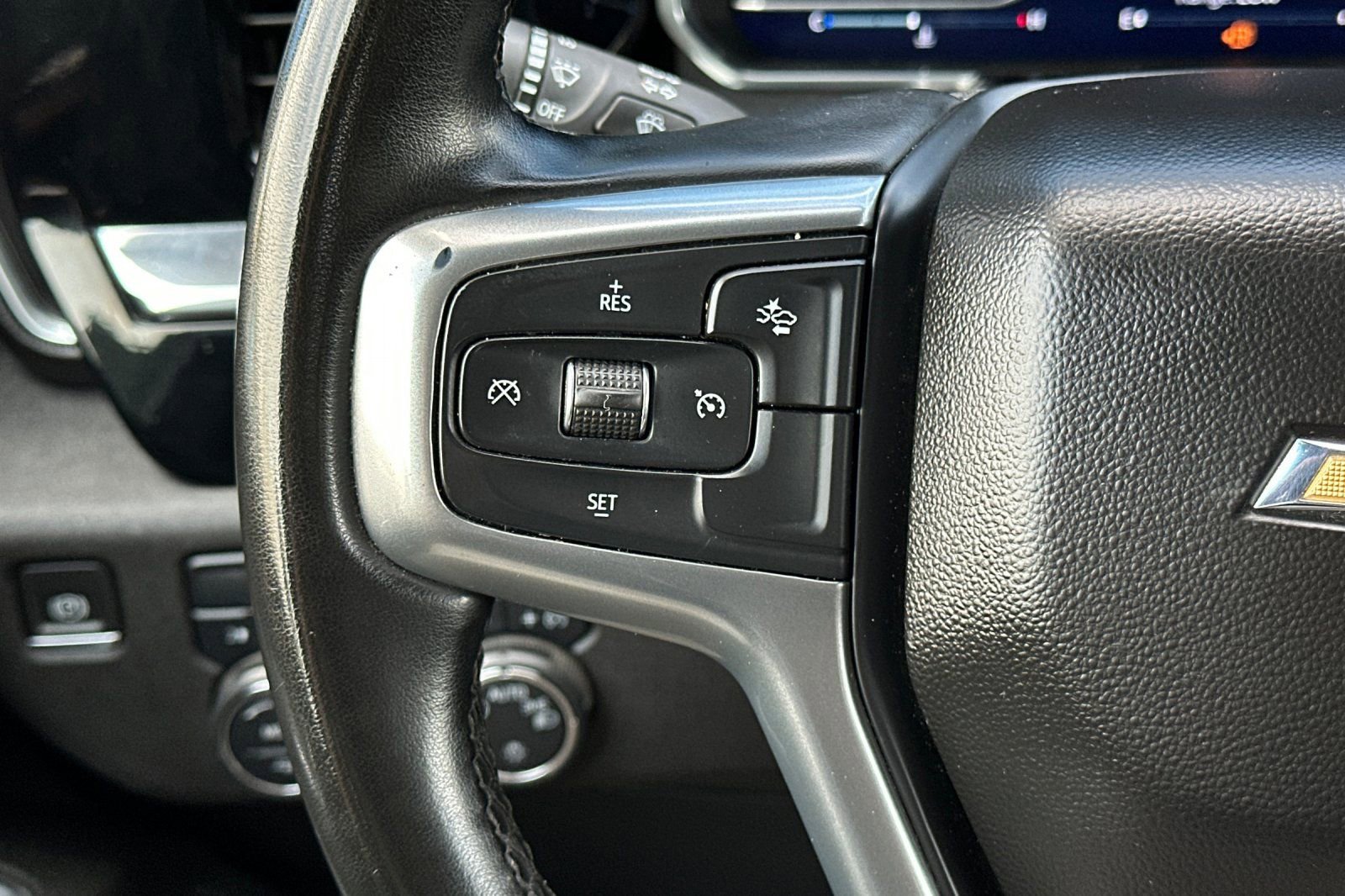 Used 2024 Chevrolet Silverado 3500 LT image 31