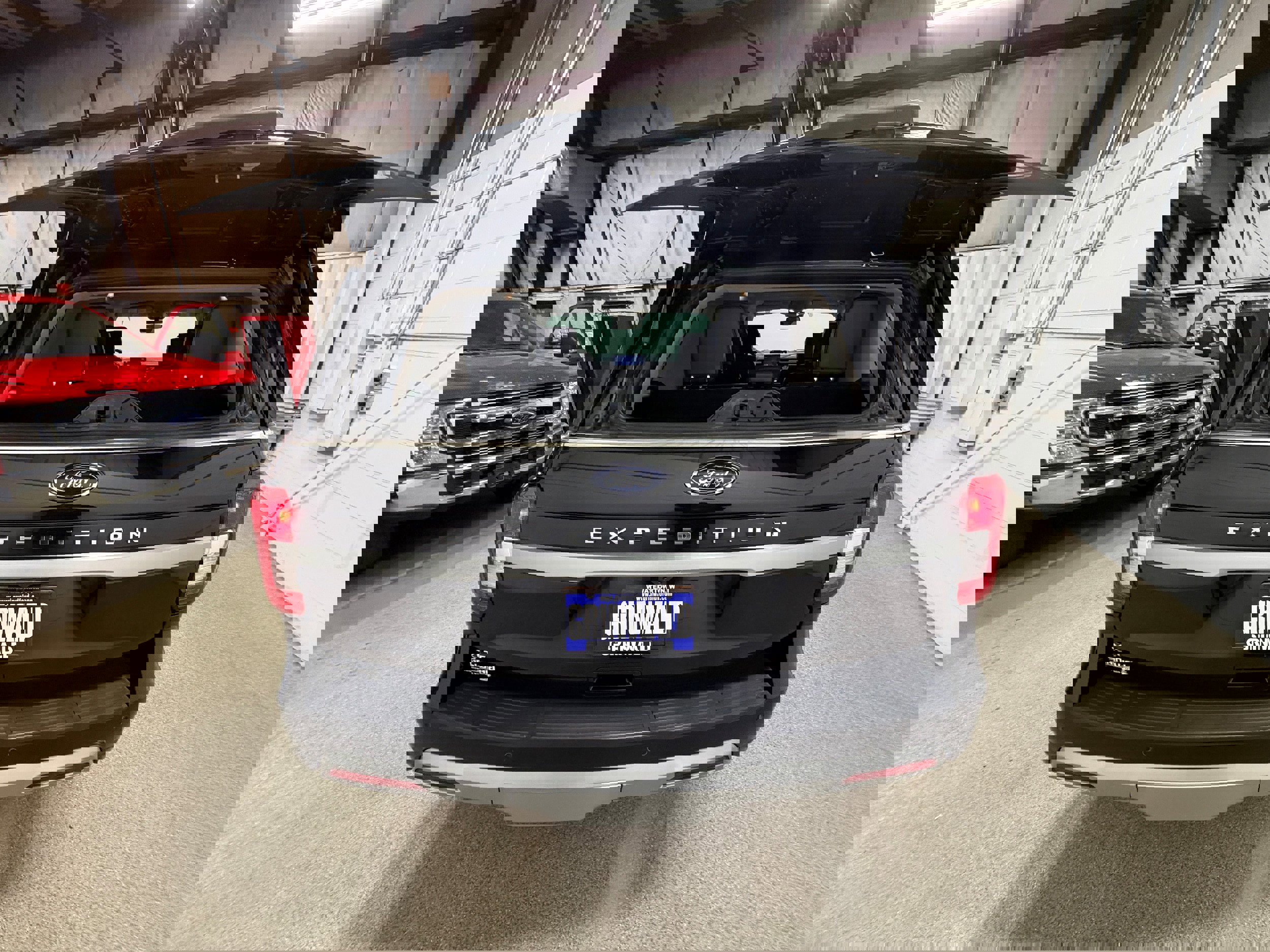 Certified 2024 Ford Expedition XLT image 31