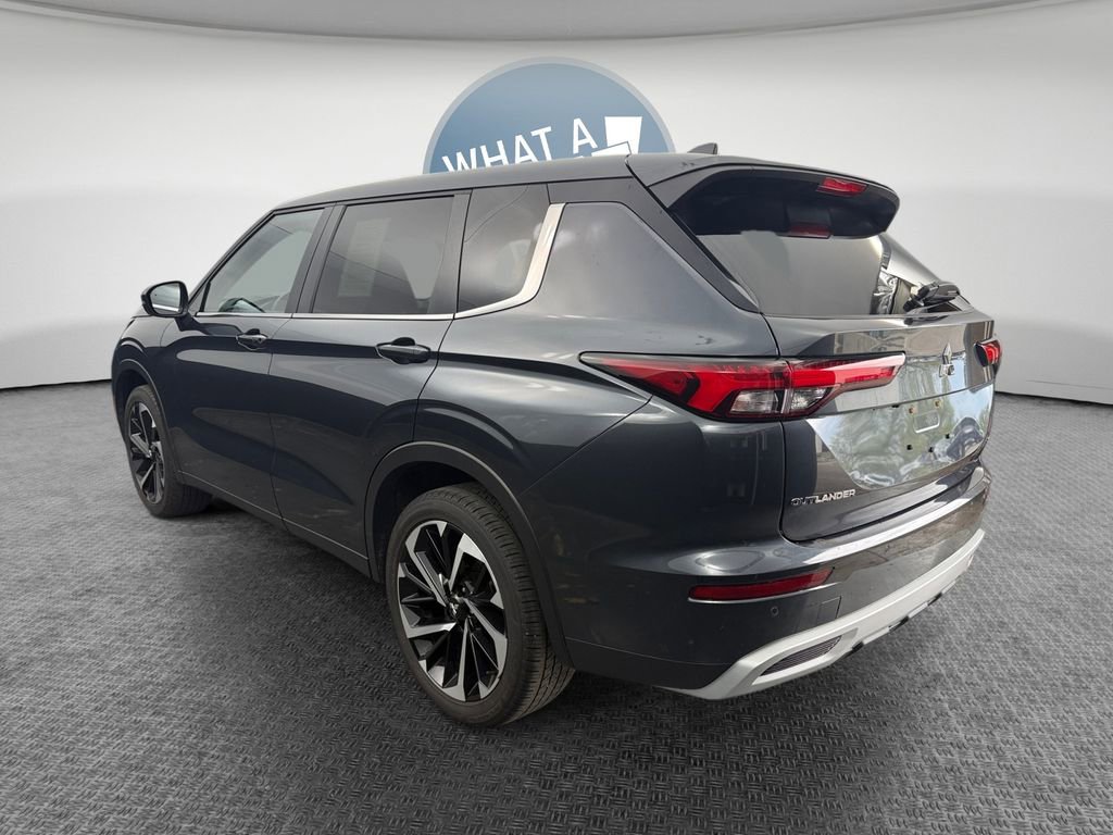 Used 2024 Mitsubishi Outlander SE AWD/4WD image 6