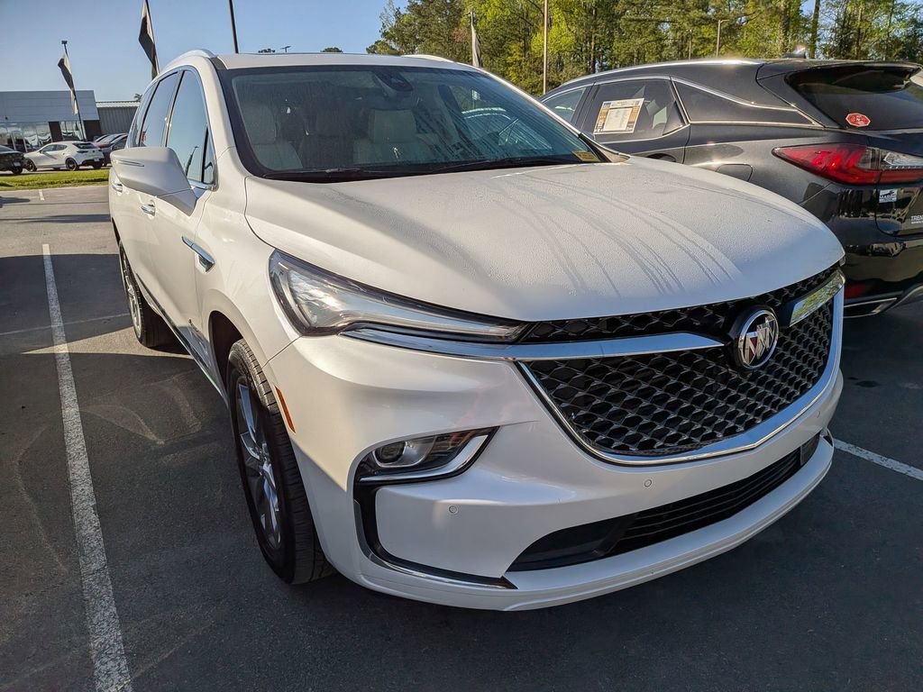 Certified 2023 Buick Enclave Avenir image 13