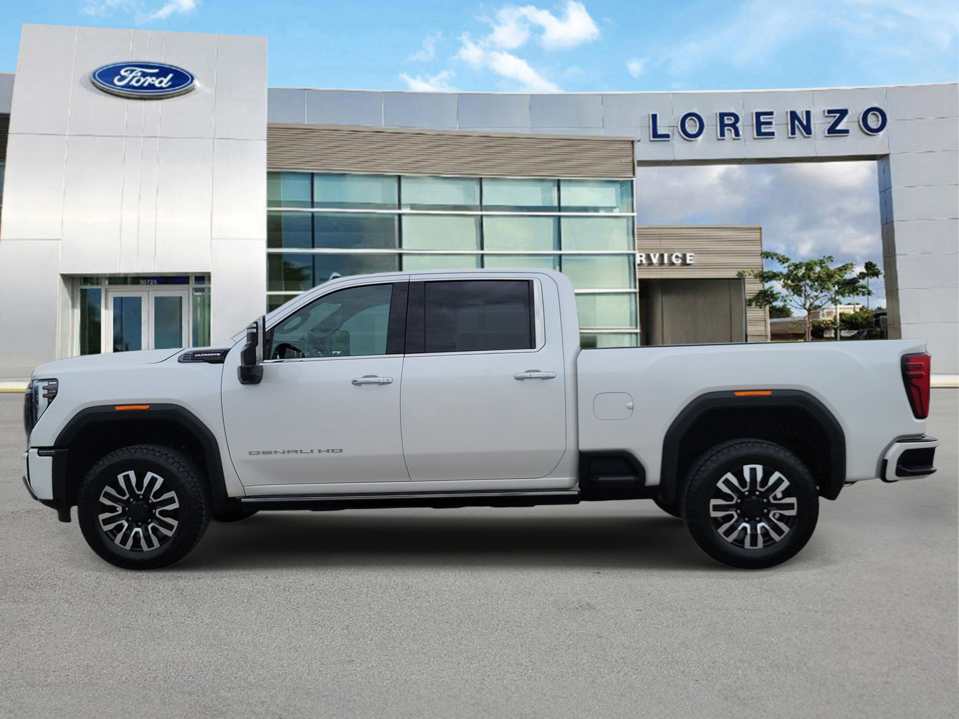 Used 2025 GMC Sierra 2500 Denali Ultimate AWD/4WD image 8
