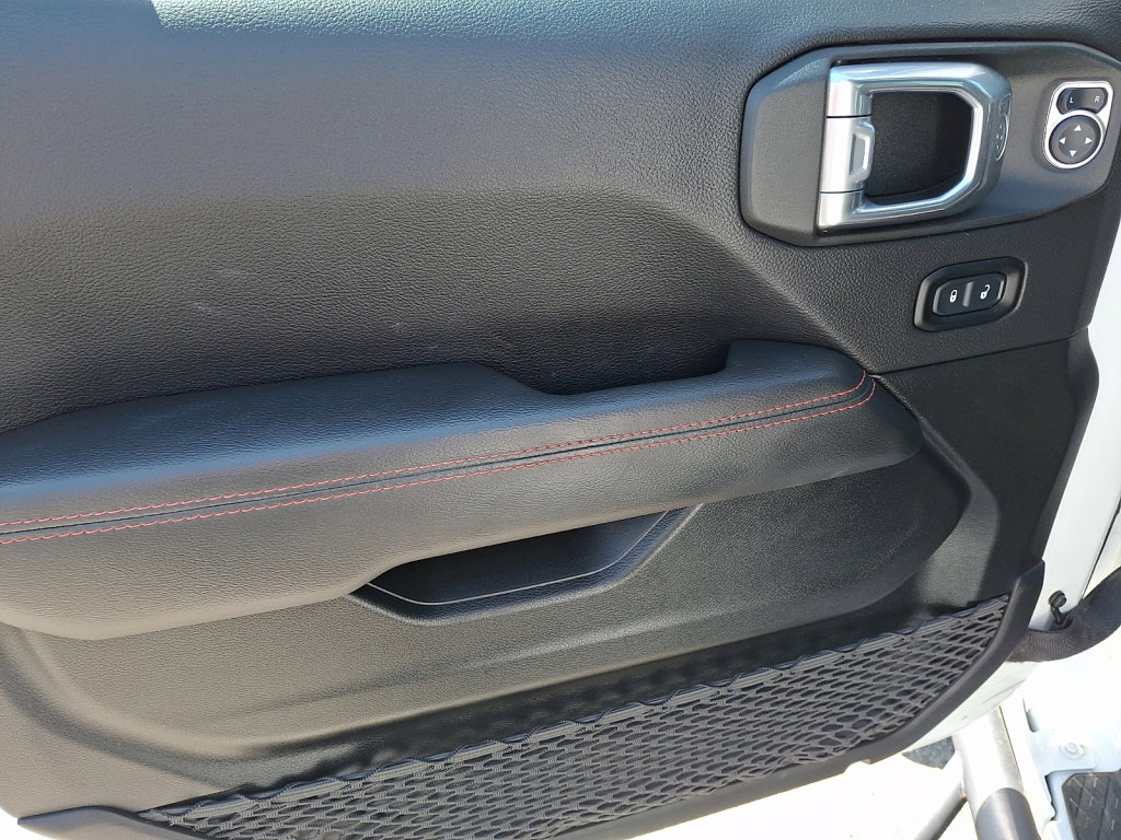 Used 2022 Jeep Gladiator Rubicon w/ Cold Weather Group image 22