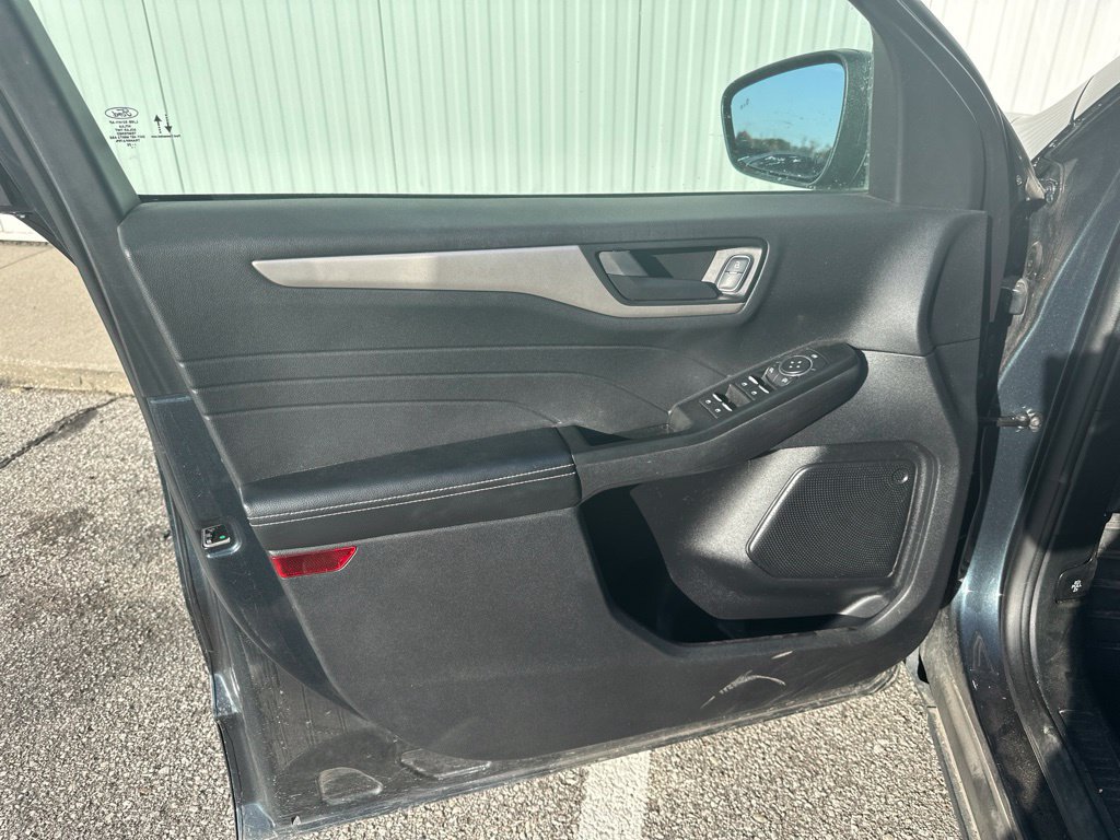 Certified 2022 Ford Escape SE FWD image 13