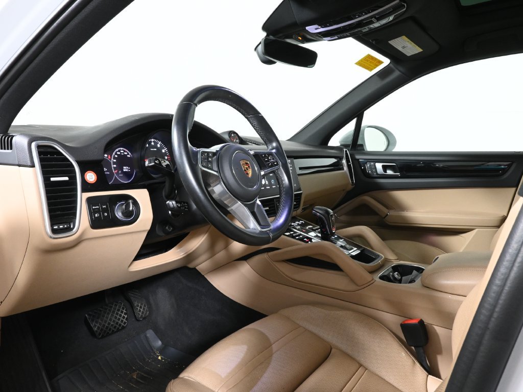 Used 2022 Porsche Cayenne AWD/4WD image 4