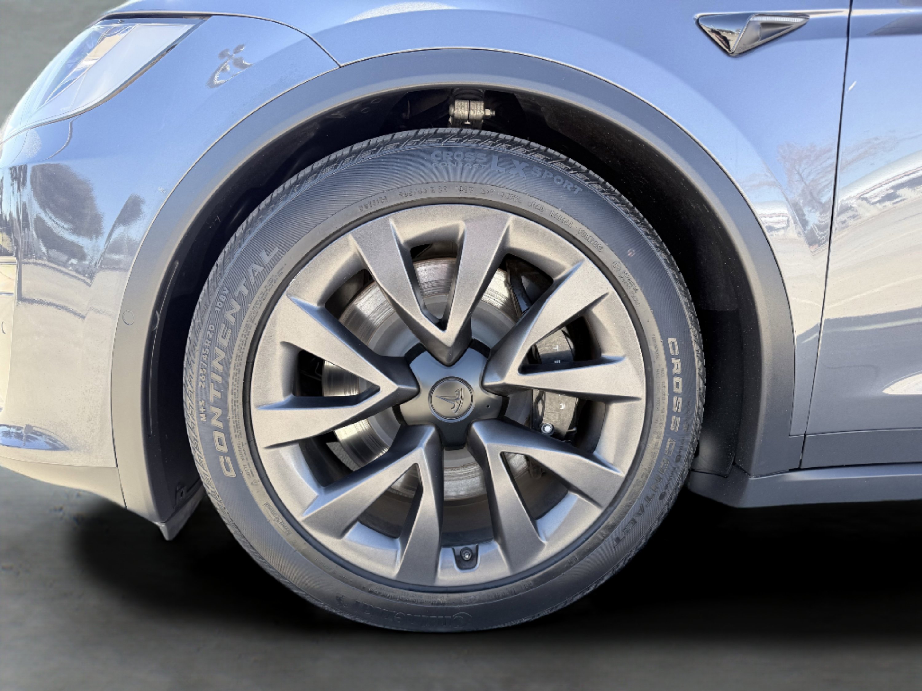 Used 2023 Tesla Model X image 18