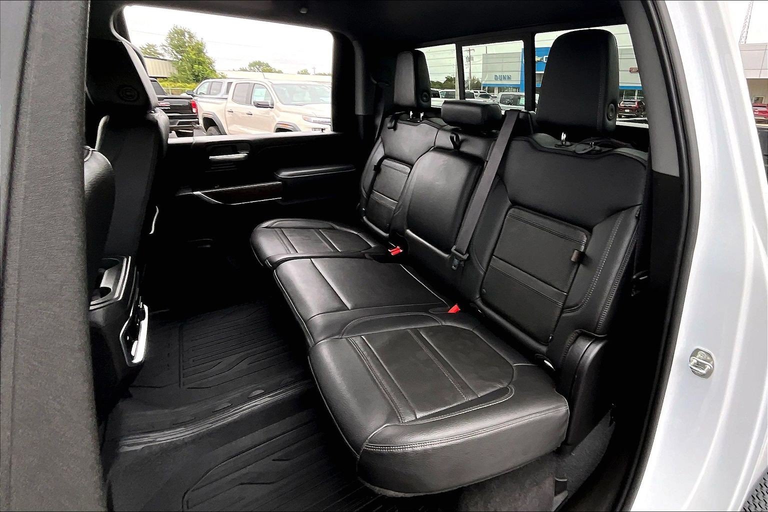 Used 2021 GMC Sierra 3500 Denali w/ Denali Ultimate Package AWD/4WD image 28