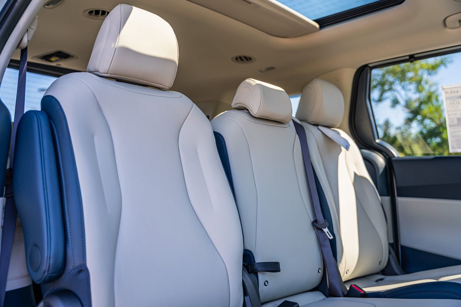 New 2026 Kia Carnival SX w/ SX Dark Edition Package image 9