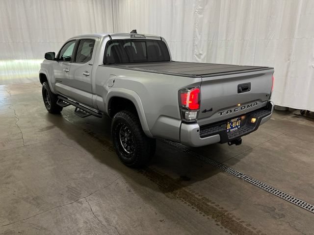 Used 2022 Toyota Tacoma Limited w/ Black Out Package (TMS) AWD/4WD image 6