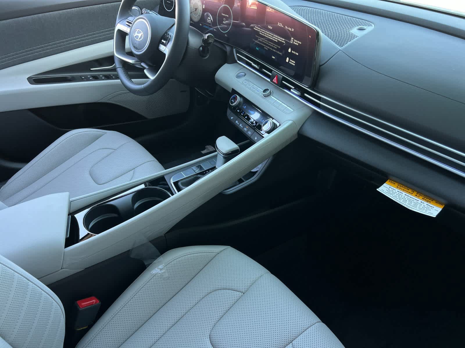 Certified 2026 Hyundai Elantra Limited FWD image 16