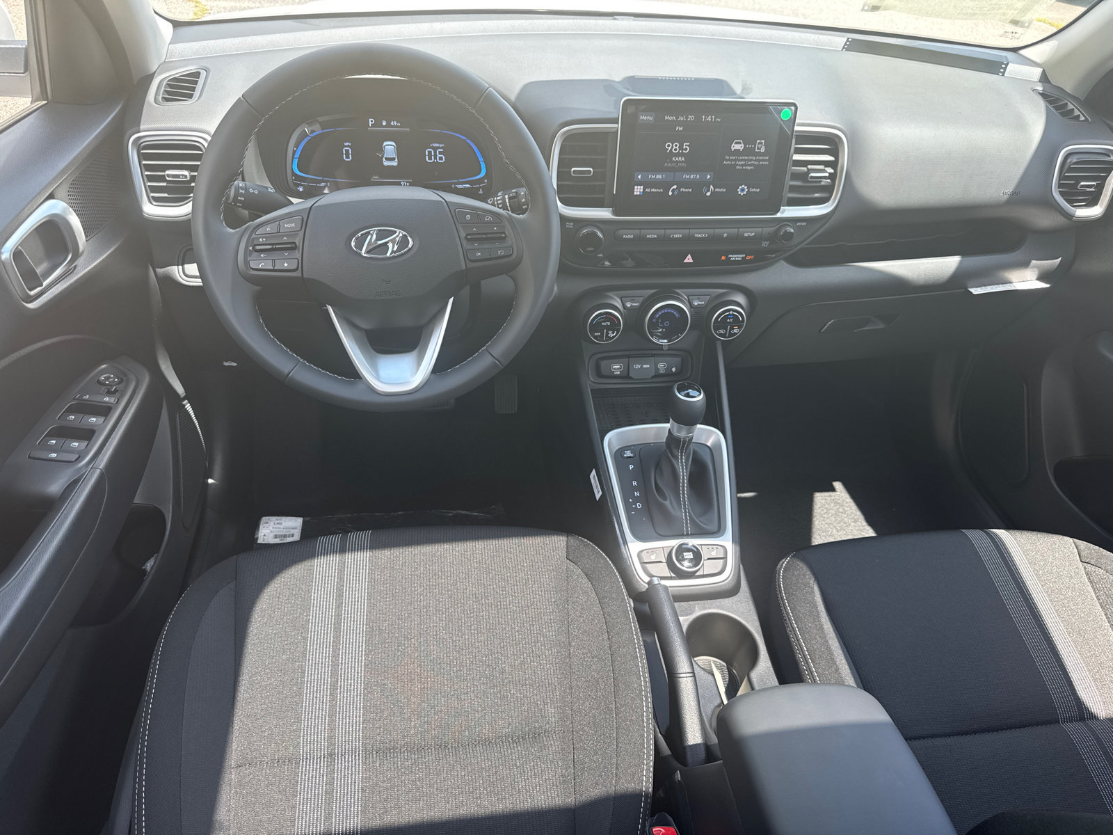 New 2026 Hyundai Venue SEL FWD image 23