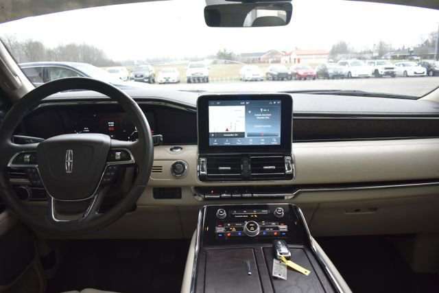 Used 2020 Lincoln Navigator L Reserve w/ Luxury Package image 47