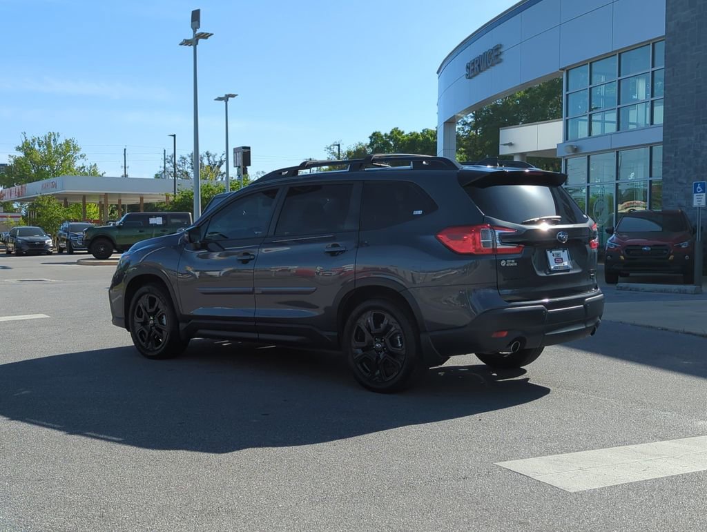 Used 2023 Subaru Ascent Onyx Edition image 5
