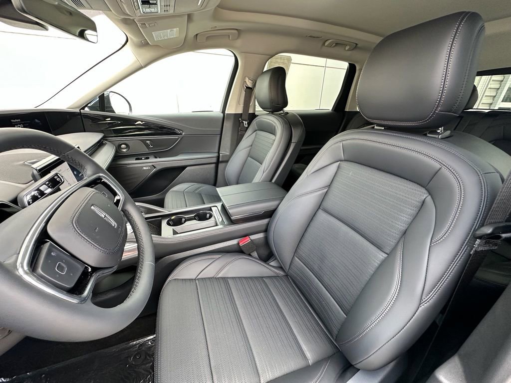 New 2026 Lincoln Nautilus Reserve w/ Jet Appearance Package AWD/4WD image 17