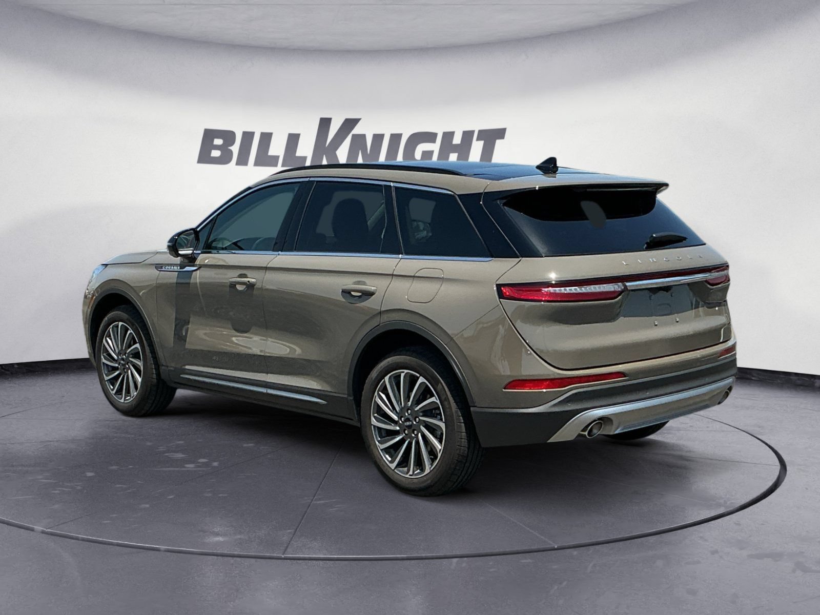 New 2026 Lincoln Corsair Reserve FWD image 3