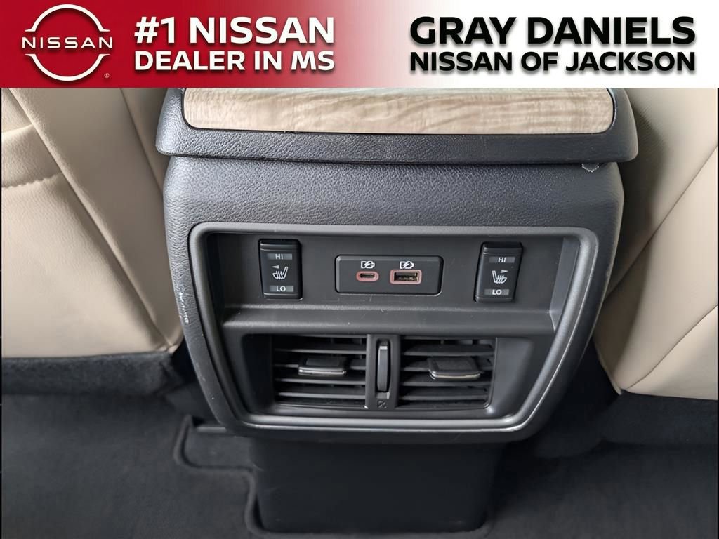 Used 2024 Nissan Murano SL image 24