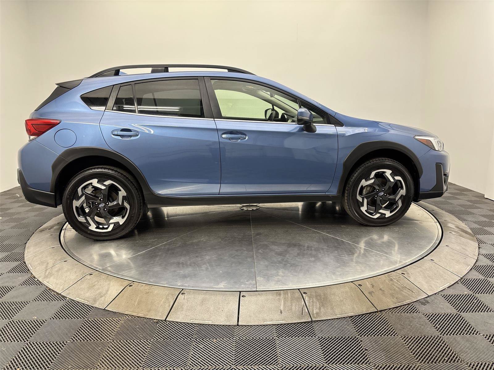 Used 2021 Subaru Crosstrek 2.5i Limited w/ Moonroof Package 2 AWD/4WD image 17